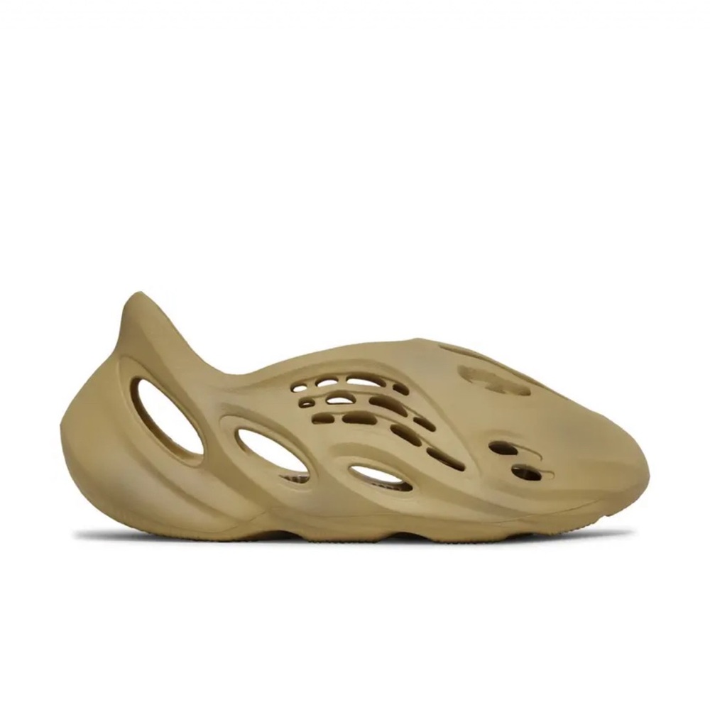 YEEZY Foam Runner “Desert Sand”